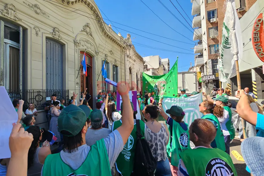 Protesta de estatales entrerrianos (foto archivo Elonce)