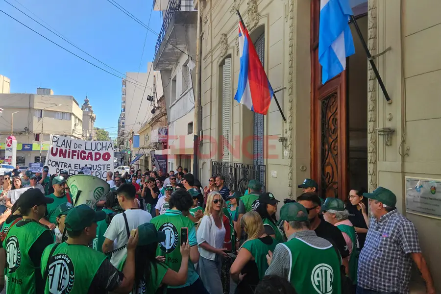 Reclamo de ATE en secretar&iacute;a de Trabajo (foto Elonce)