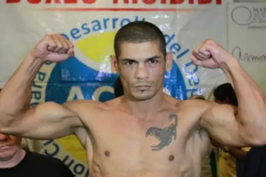 El boxeo termin&oacute; de encausar la vida de Ulises.