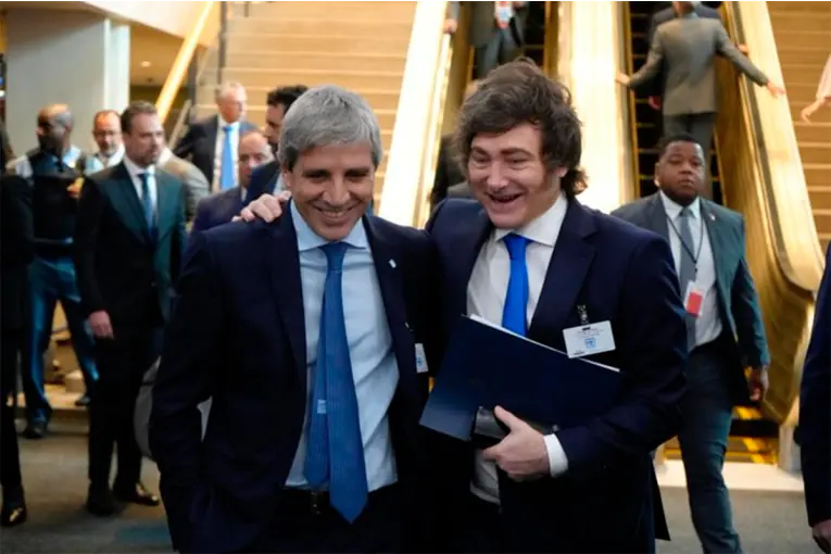 Argentina vuelve al mercado de capitales con un bono en dólares a cuatro años al 6,5%