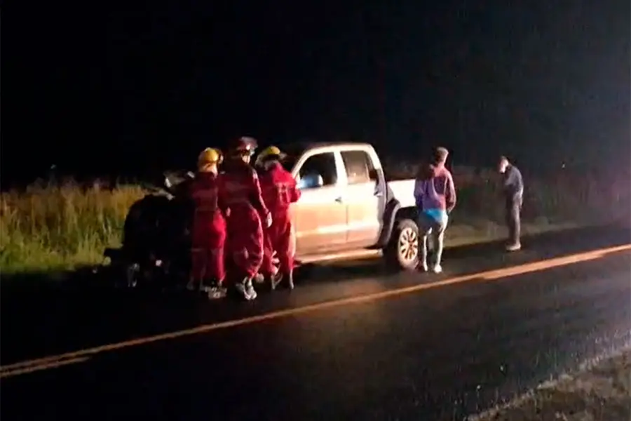 La camioneta involucrada en el accidente. Foto: Puerto FM Segu&iacute;.