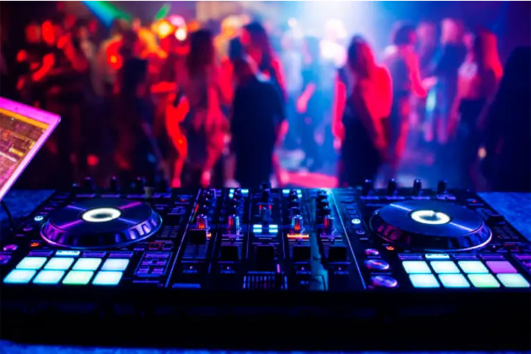 Fiestas habilitadas en Paraná para Navidad y Año Nuevo: cuántas son y anticipan controles