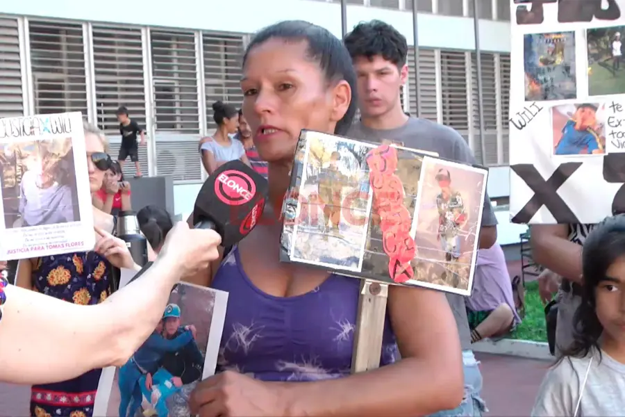 Nancy, madre de Tom&aacute;s. Foto: Elonce.