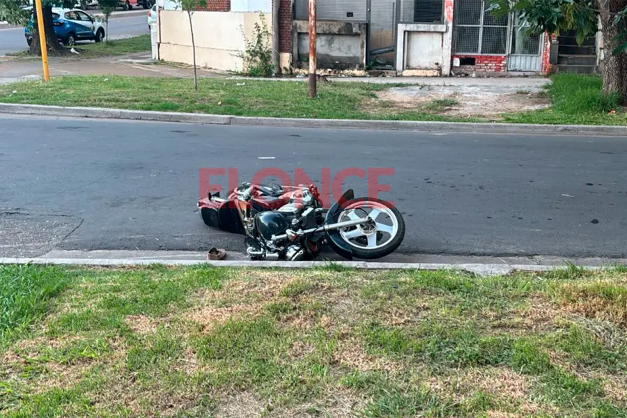 Falleci&oacute; un motociclista tras chocar contra un poste en Paran&aacute;