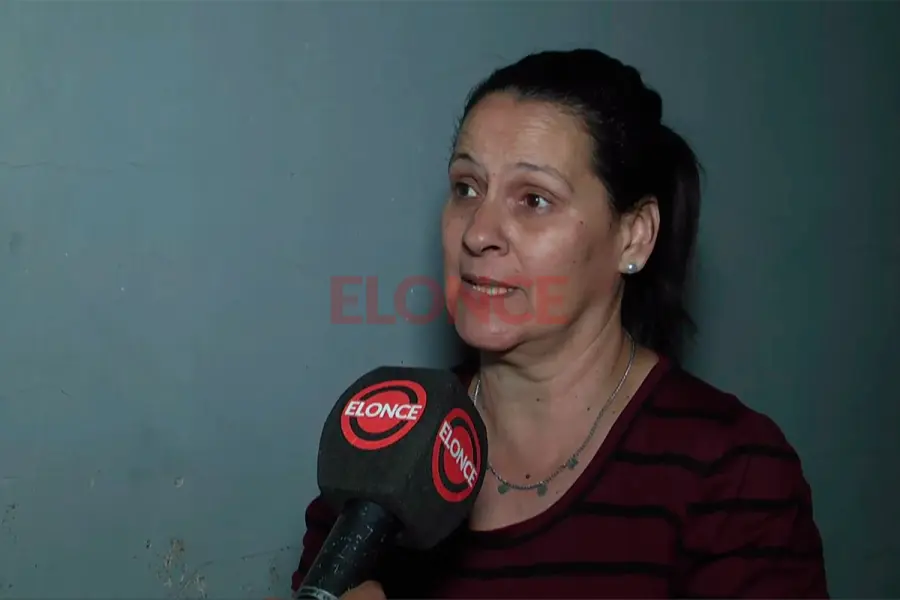 Familiar de los adultos mayores relat&oacute; la situaci&oacute;n. Foto: Elonce.