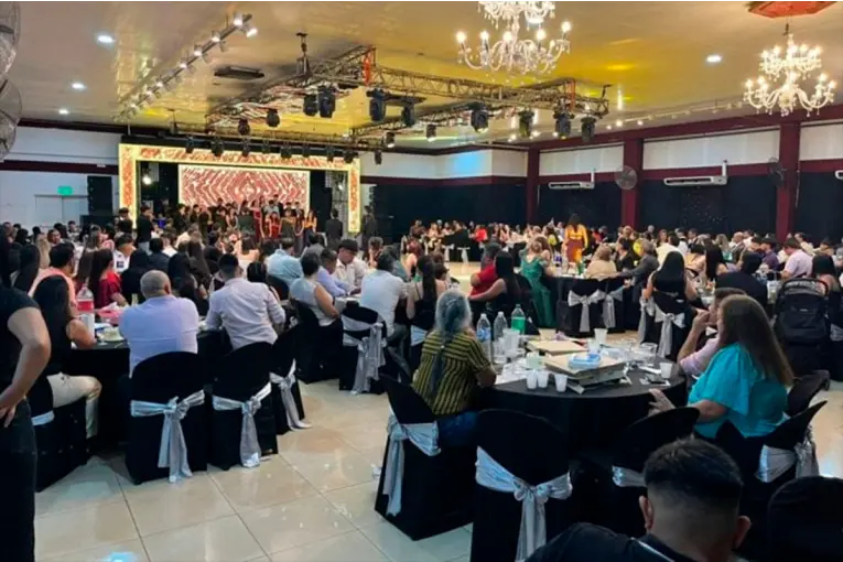 Madre que gastó $17 millones de recepción en el casino: tendría antecedentes de estafas y pidió no ser detenida