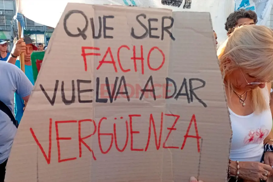 Marcha contra la reforma laboral en Paran&aacute; (foto Elonce)