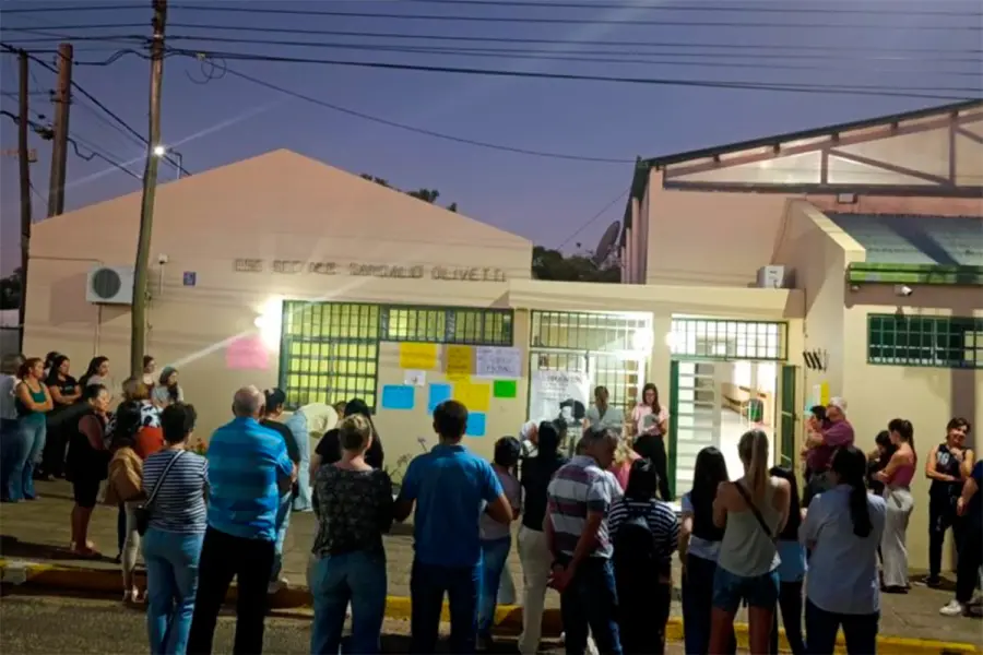 Repudiaron la agresi&oacute;n que sufri&oacute; la rectora de una secundaria (foto Villa del Rosario Net)