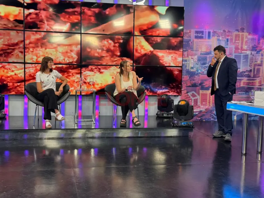 Lorena Galliussi, nutricionista, y Laura Elese, psic&oacute;loga (foto Elonce)