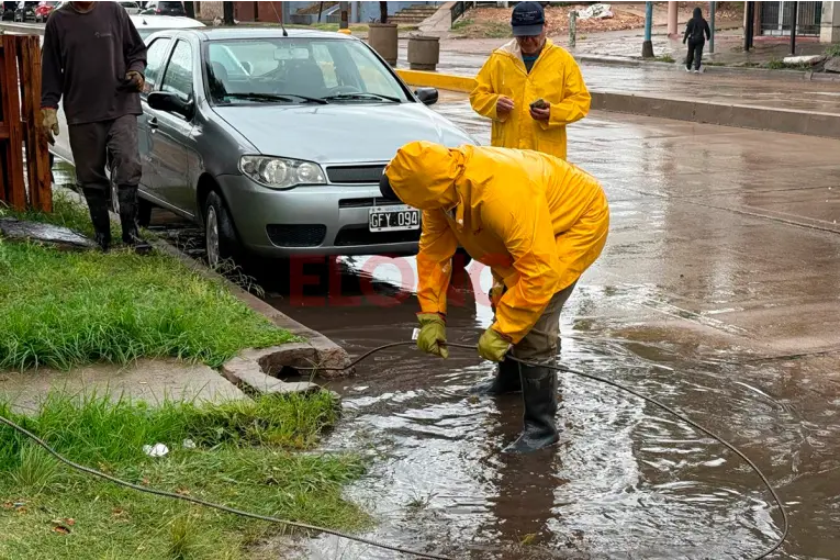 Asistieron a 20 familias por el temporal de intensas lluvias en Paraná