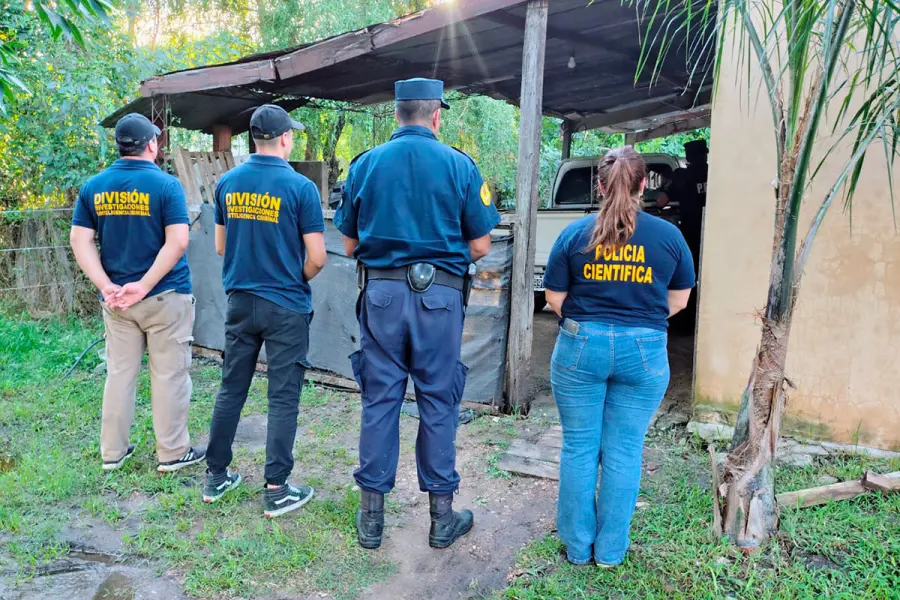 El allanamiento en la vivienda donde se encontr&oacute; la camioneta que participo del siniestro vial. Foto: P.E.R.