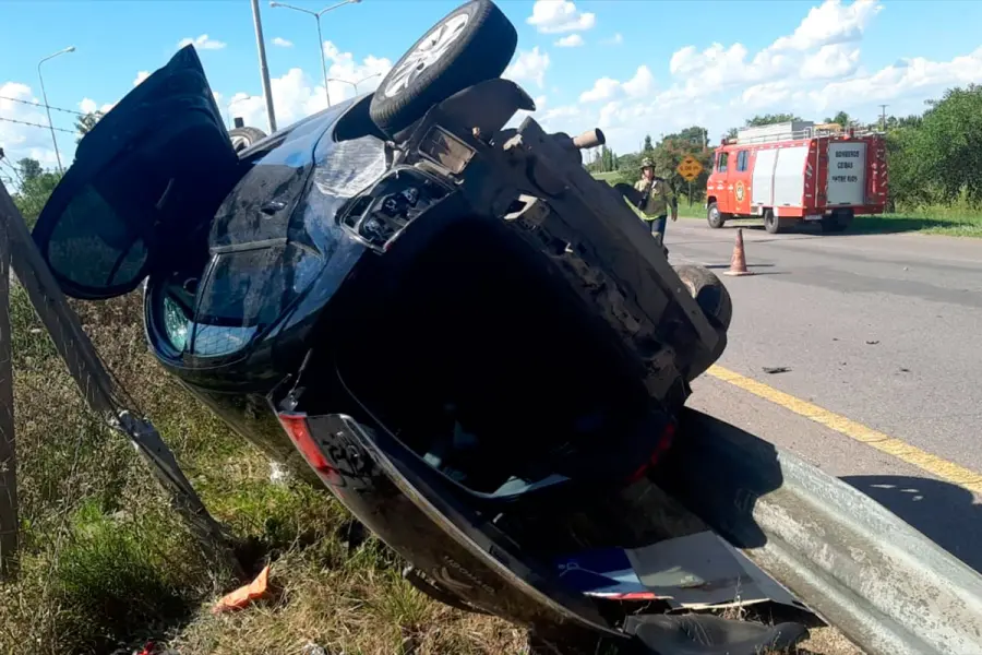 (Bomberos Voluntarios de Ceibas).