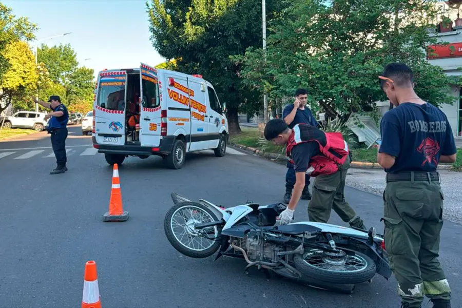 (Bomberos Voluntarios Paran&aacute;).