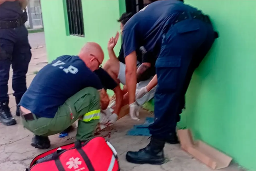 (Bomberos Voluntarios de Paran&aacute;).
