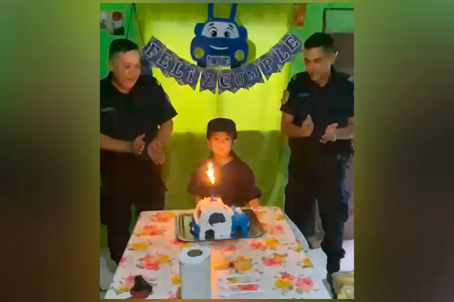 Cumpli&oacute; 6 a&ntilde;os, so&ntilde;aba con ser polic&iacute;a y recibi&oacute; una sorpresa inolvidable