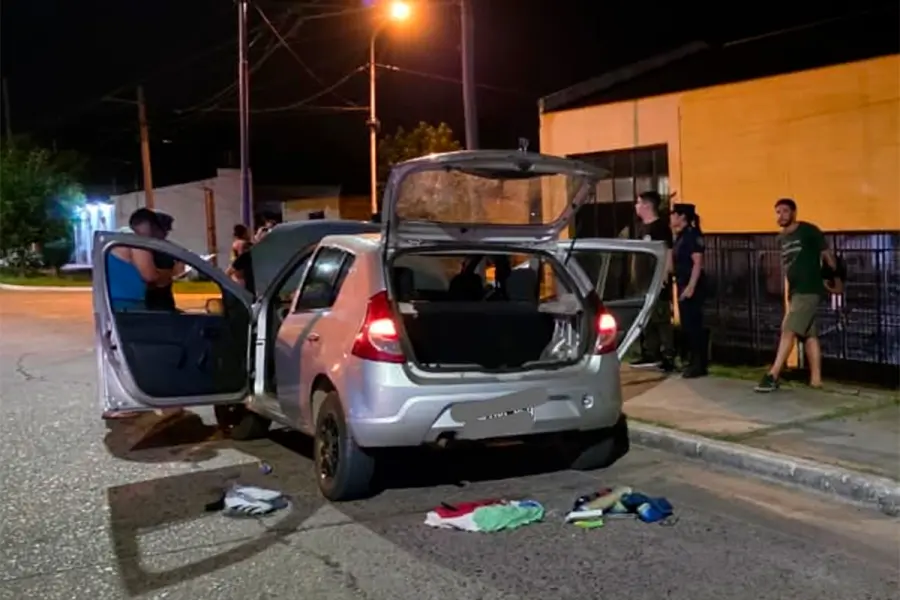 ntent&oacute; evadir un control de tr&aacute;nsito y descubrieron que llevaba un arma en el auto