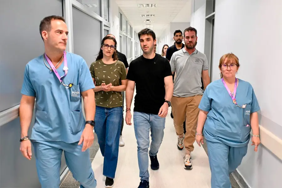 El gobernador de Chubut, Nacho Torres, de recorrida en el Hospital Mar&iacute;a Humphreys de Trelew