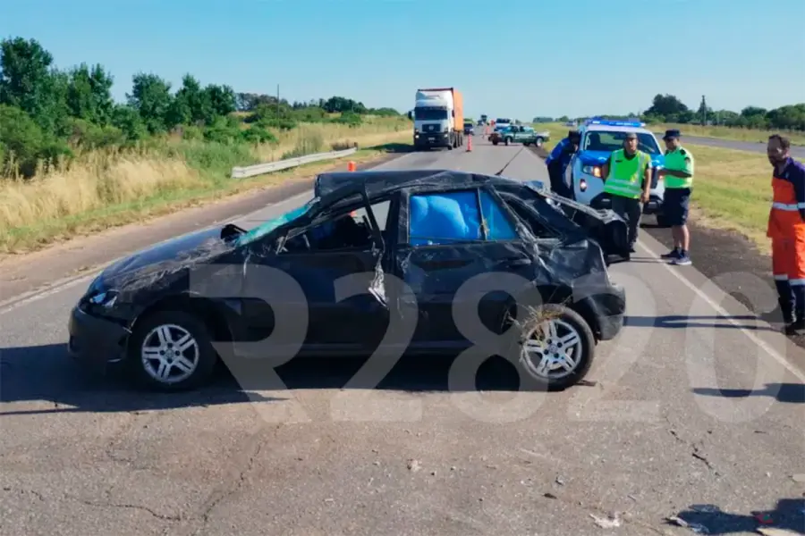 Vuelco sobre Ruta 14 (fuente R2820)