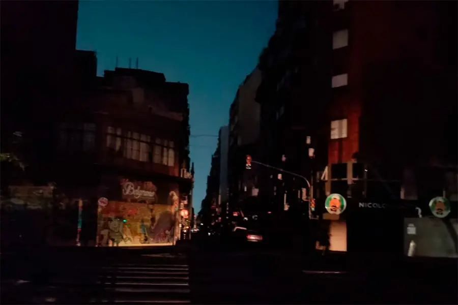 El barrio m&aacute;s afectado fue Recoleta con m&aacute;s de 5 mil hogares sin luz (Foto: @Emiliano451)