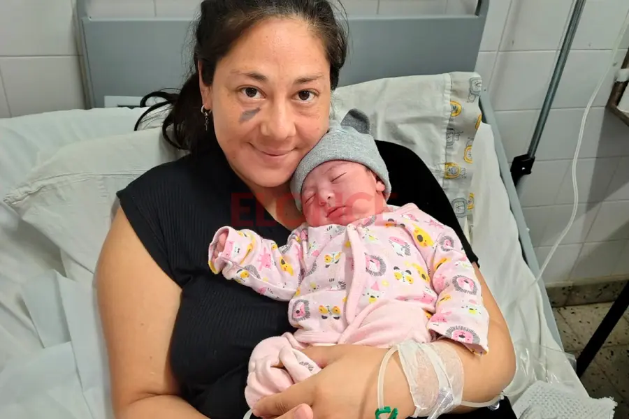 P&iacute;a Marisol y su mam&aacute; &Eacute;rica (foto Elonce)