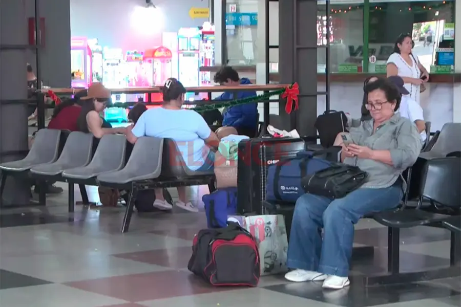 Entre regresos y vacaciones, creci&oacute; el movimiento de pasajeros en la terminal