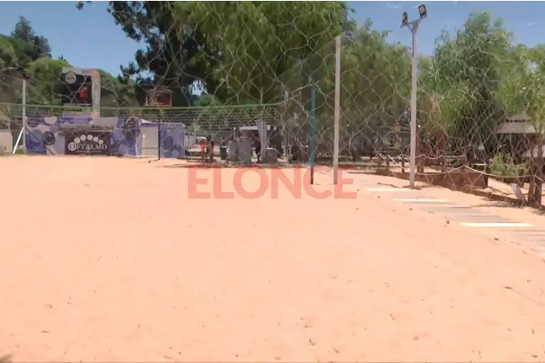 Beach vóley: tarde abierta y recreativa en el Paraná Rowing Club