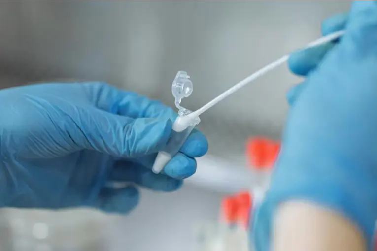 Demandan a una clínica por una inseminación con esperma equivocado