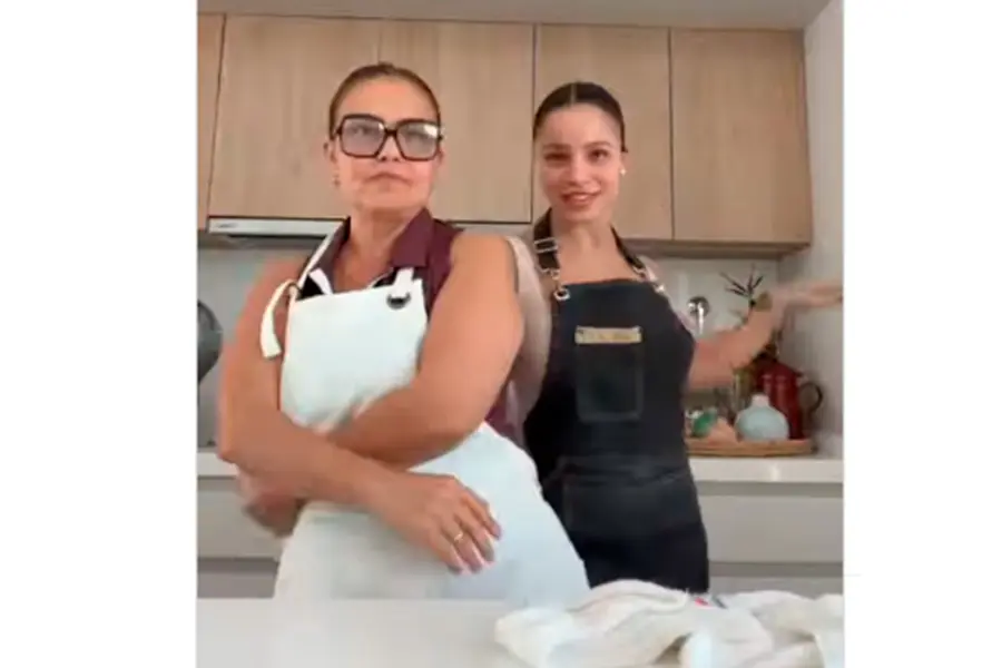 Emilia junto a su mam&aacute;, en una reciente aparici&oacute;n en redes