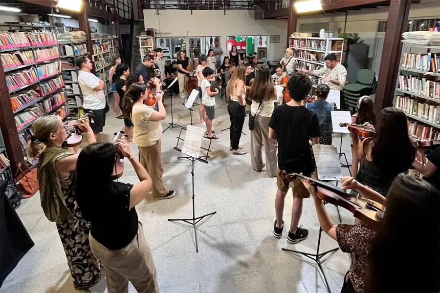 Los ensayos de la orquesta-escuela de Federaci&oacute;n (foto Facebook Virginia Zubaran)