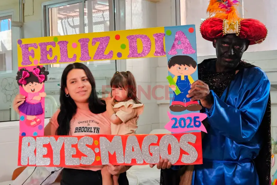 Los Reyes Mayos llegaron al hospital San Roque (foto Elonce)