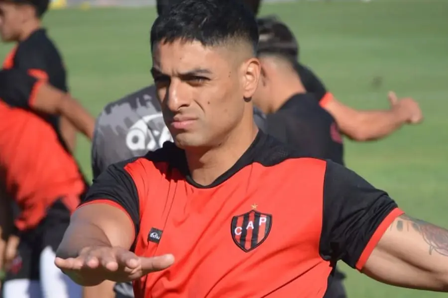 El delantero correntino se entrena desde el 3 de enero con Patronato. Foto: Prensa Patronato.