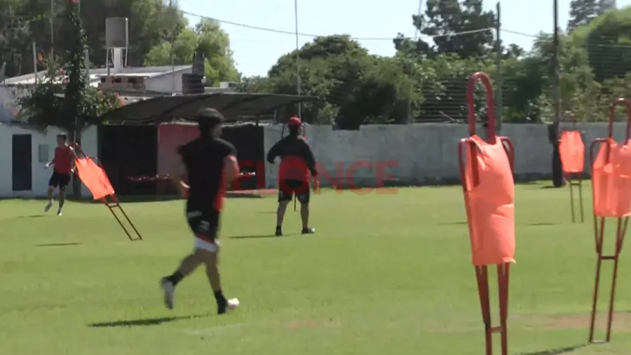 Patronato contin&uacute;a con la Pretemporada. Foto: Elonce.