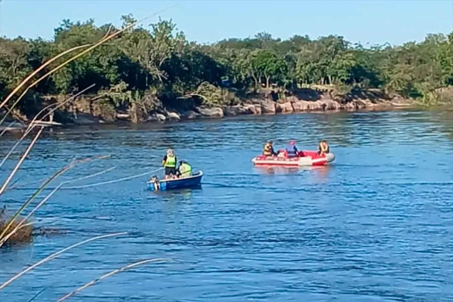 (Bomberos Voluntarios de Gualeguay).
