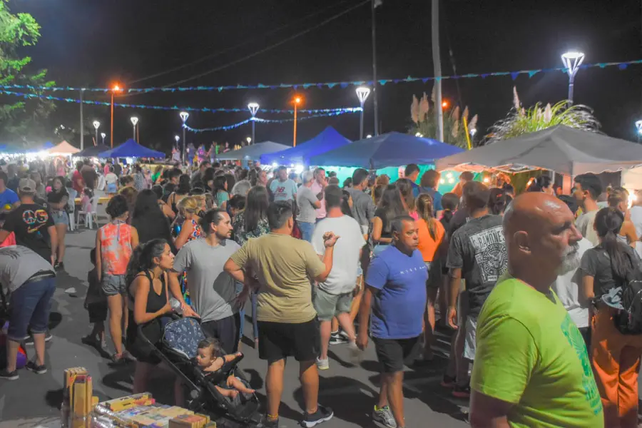 Feria de Emprendedores en el Parque Lineal Sur. Foto: Elonce.