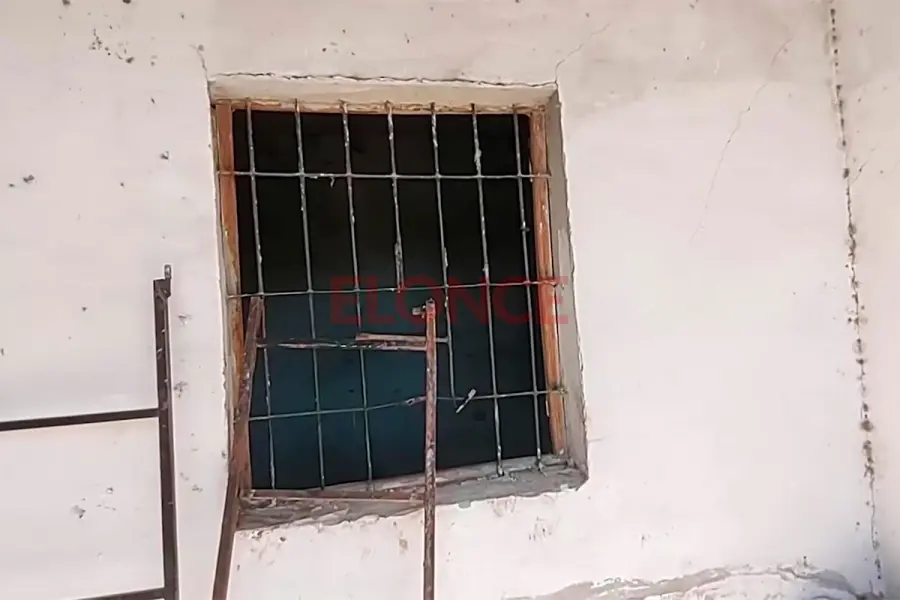 Desvalijaron y ocasionaron destrozos en una casa en Paran&aacute;. Foto C&oacute;digos / Elonce.