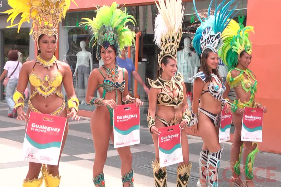 Pasistas de los Corsos de Gualeguay (foto Elonce)