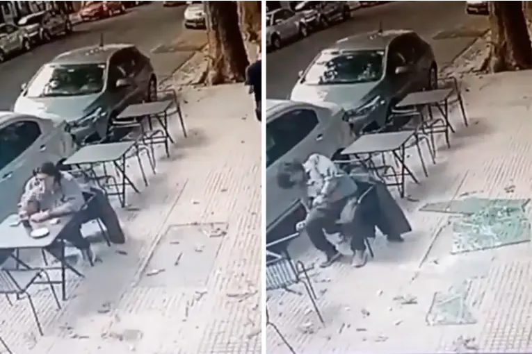 Estaba en una cafetería y le cayó una placa de vidrio desde un balcón: video