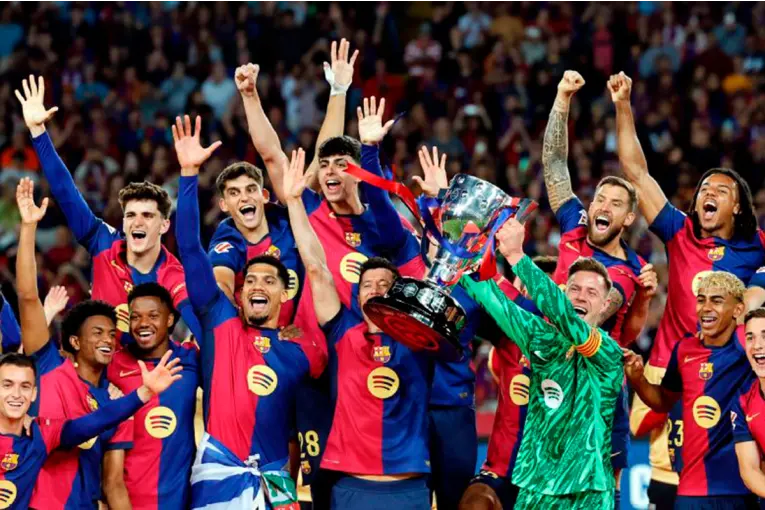 Barcelona se quedó con la Supercopa de España tras vencer 3-2 al Real Madrid