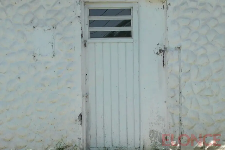 La puerta de la sede de la UCR fue forzada. Foto: Elonce.