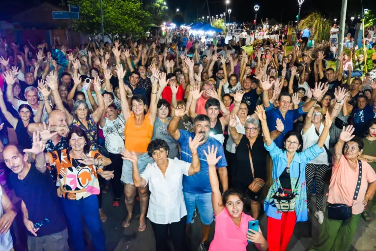 Con una gran convocatoria se desarrolló el Festival Popular en el Parque Lineal Sur