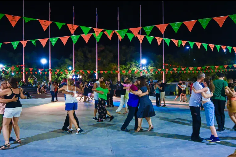 Habrá una Milonga Abierta este miércoles en Plaza de las Naciones de Paraná