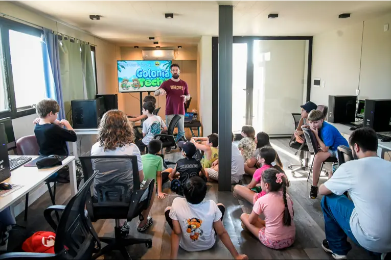 Con más de 300 inscriptos comenzó la segunda edición de la Colonia Tech