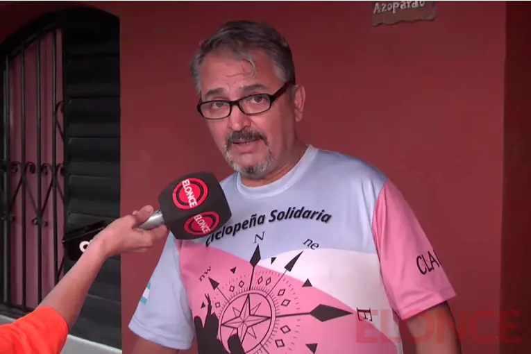 Bicicletero lanzó una campaña para recuperar y donar sillas de ruedas a quienes las necesiten