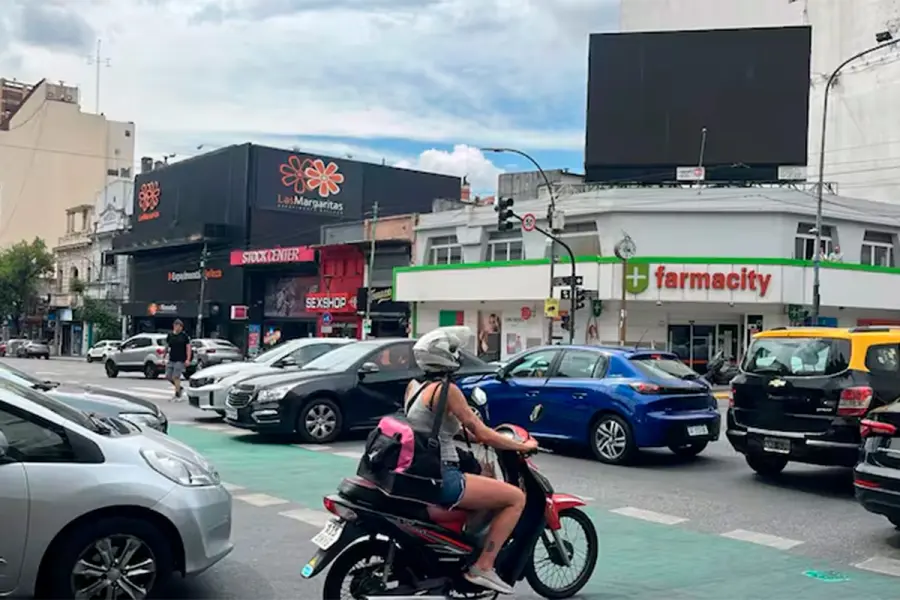 Choque en Scalabrini Ortiz y C&oacute;rdoba (foto La Naci&oacute;n)