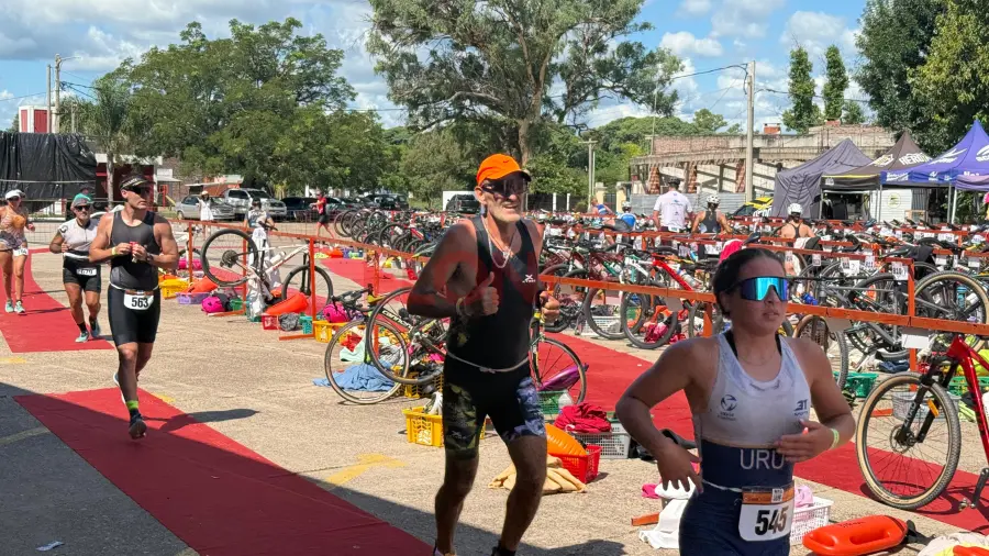Triatl&oacute;n Internacional de La Paz (foto Elonce)