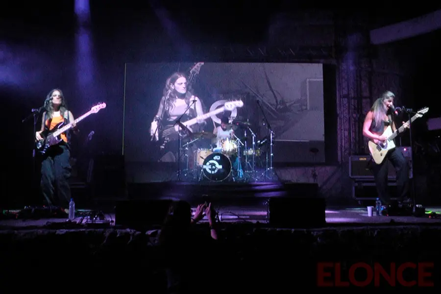 Eruca Sativa cerr&oacute; la noche de rock en el anfiteatro (foto Elonce)