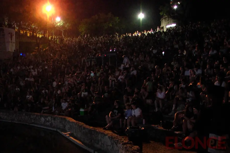 Noche de rock en el anfiteatro (foto Elonce)
