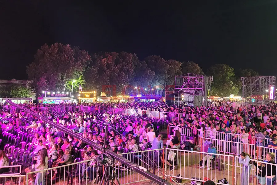 Fiesta Nacional de la Playa de R&iacute;o (foto Elonce)