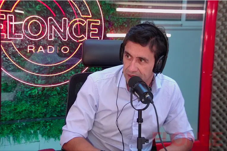 "Que haya un acuerdo salarial no significa que se reconstruya nuestro salario", dijo el secretario general de AGMER