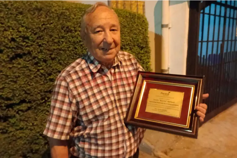 Emilio Bocha Bertozzi fue distinguido como personalidad destacada del deporte en Paraná